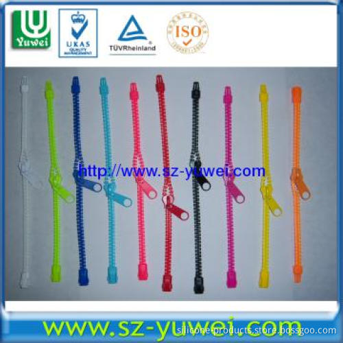 Newly Developped and Fashion Plastic Zipper Bracelets in hot selling